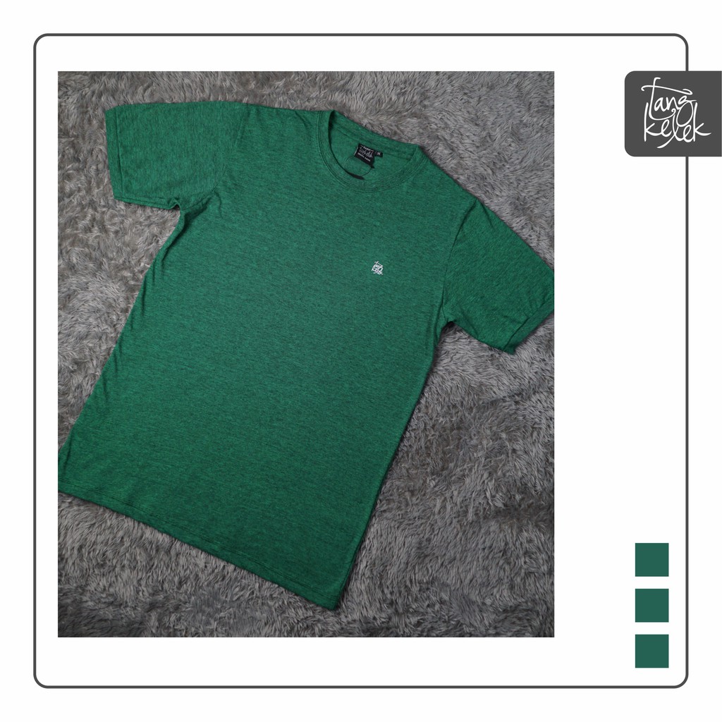 Tangkelek Baju Kaos Emblem Logo Kecil di Dada Warna Hijau