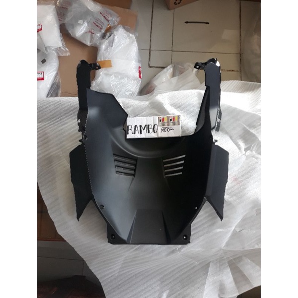 cover lumpur atau cover belakang spakbor depan ADV 160 ORIGINAL 64521K0WNA0ZB