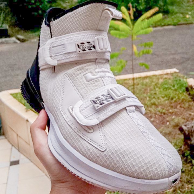 Lebron 13 soldier size 45