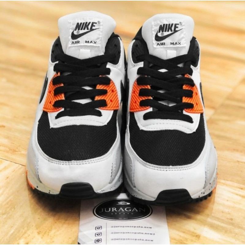 Nike Air Max 90 &quot;White/Black-Turf Orange&quot;