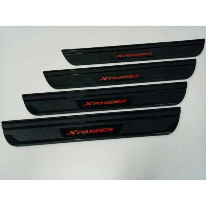 Sillplate / sill plate samping mitsubishi xpander pelindung bawah pintu mobil