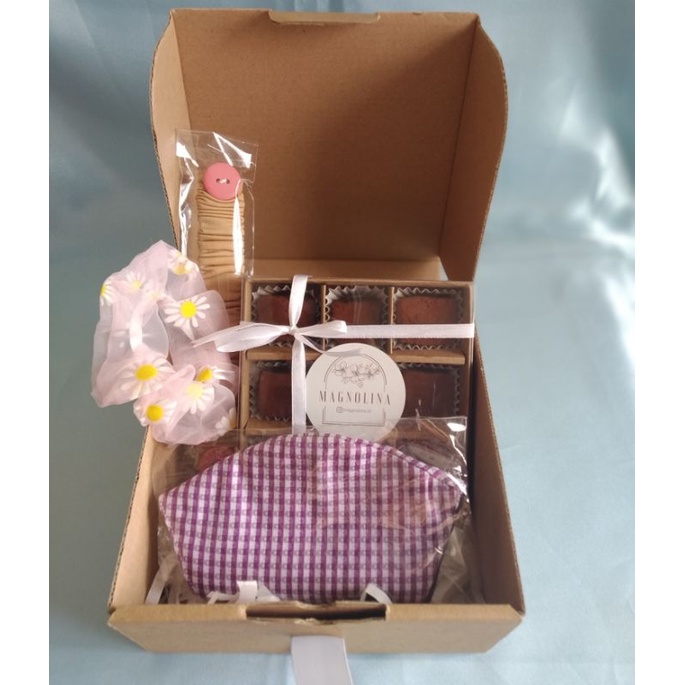 

Lily Gift Box by Magnolina - kado ulang tahun hadiah wisuda anniversary