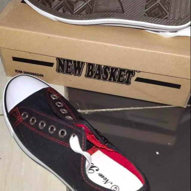 Sepatu new basket