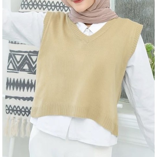 Rompi Natha Crop Rajut Vest Knite crop Rajut Fuchia Vneck crop