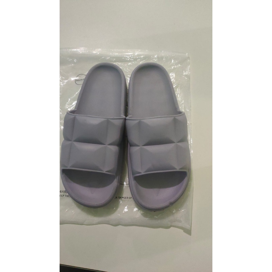 ✨✨012 SENDAL RUMAH FLIP FLOP SANDAL PREMIUM HNM UNISEX COUPLE SLIP ON ANTI SLIP / SANDAL H&M QUALITED POOL / SANDAL HM WANITA IMPOR BAHAN KARET✨✨-ABU-ABU