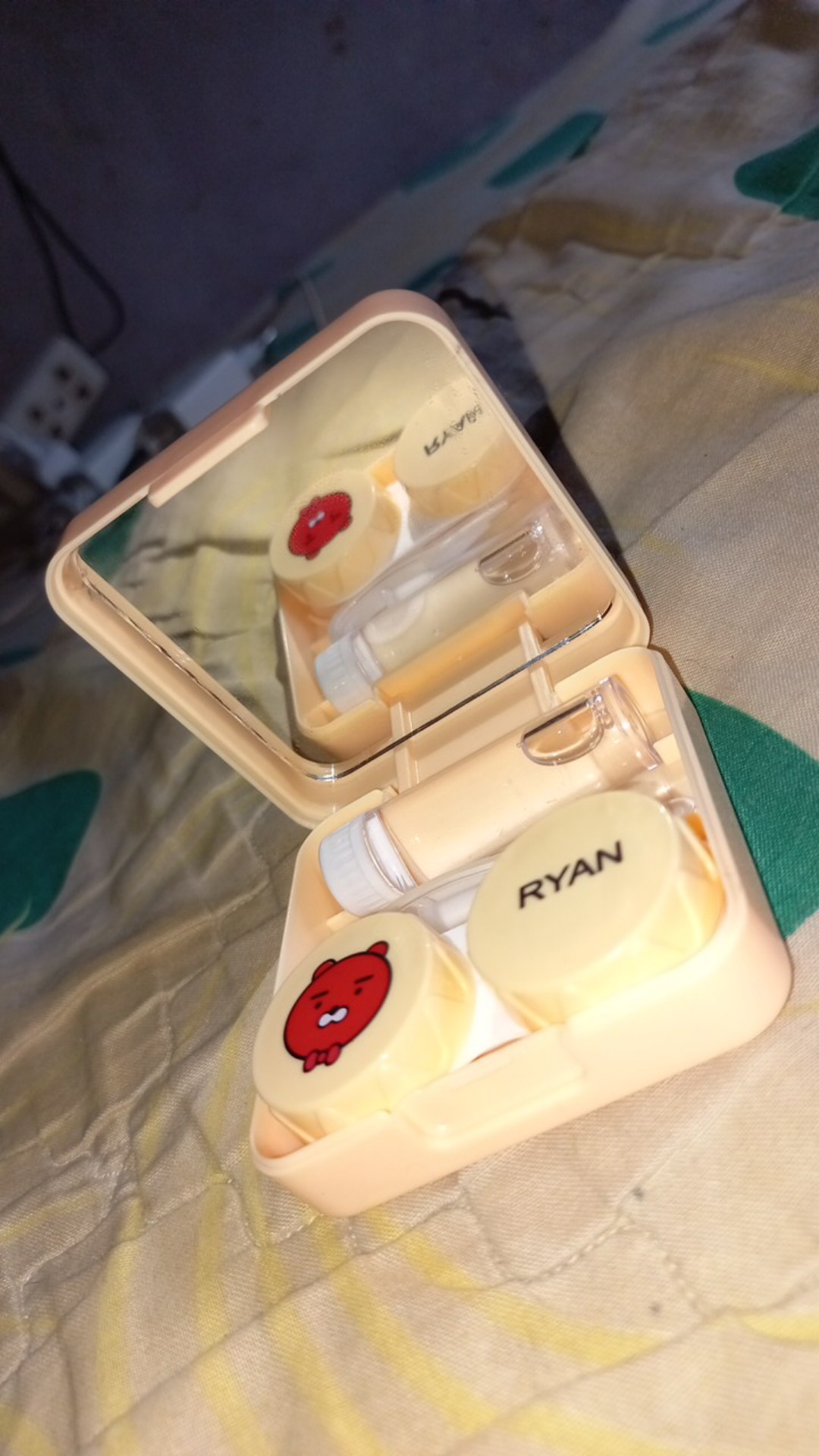 Kotak Softlens Kaca + Botol (kakao)