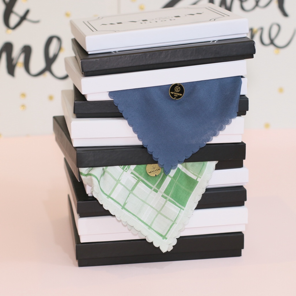 

Mevrouw Hijab Packaging | Kotak Hijab