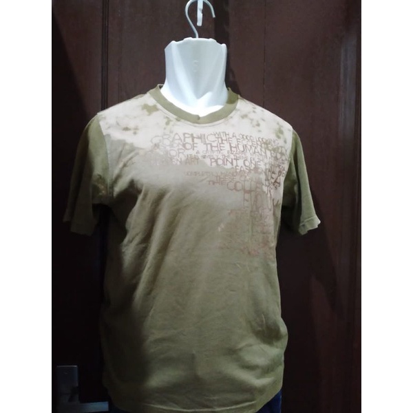 kaos pria hijau point one preloved