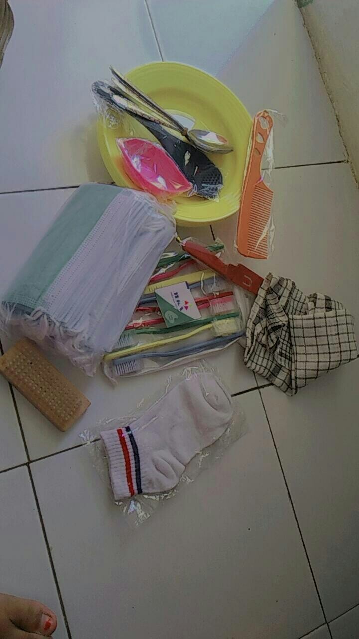 Pisau Buah/pisau Dapur Tajam Murah /merah