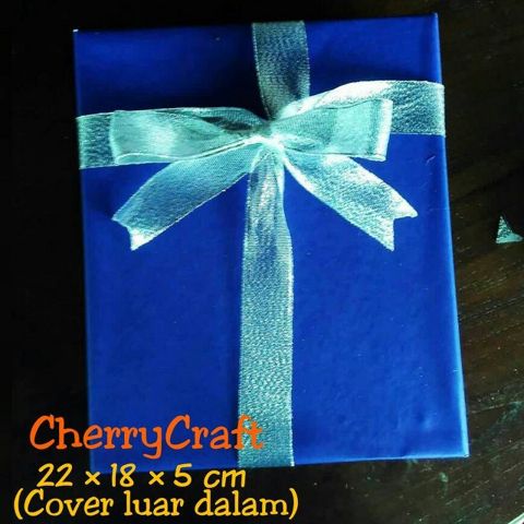 

Kotak 22x18x5 (cover luar dalam+pita)