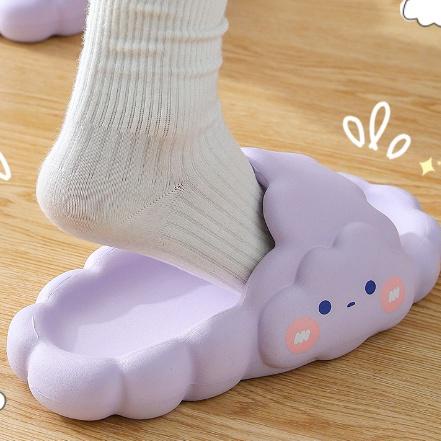 Sandal Rumah Ringan Empuk Bahan Eva Tebal / Sandal Musim Panas Kartun Bentuk Awan / Sandal Wanita / 