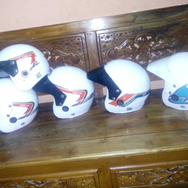 Helm dmi gag 42 dan kiwi