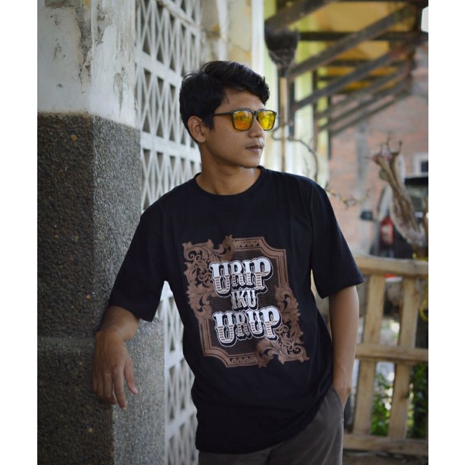 Kaos Budaya Jawi Kaos Budaya Indonesia Kaos Urip Iku Urup Kaos Budaya Jawa