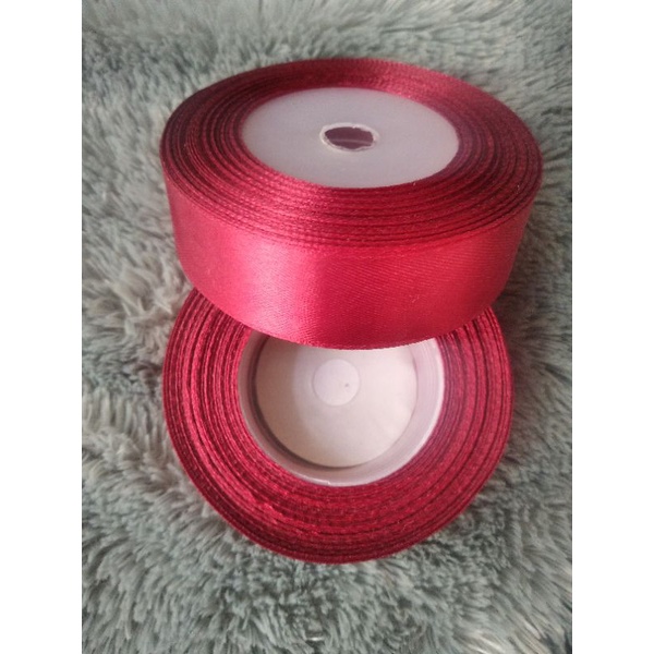 

(Bisa Cod) Pita Satin 1 Inch Lebar 2,5 Cm Per Rol Merah Maroon Maron Hati Gelap Marun Saten Kado