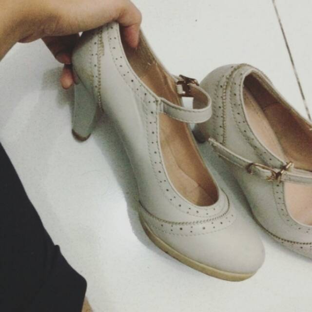 Laviola heels preloved