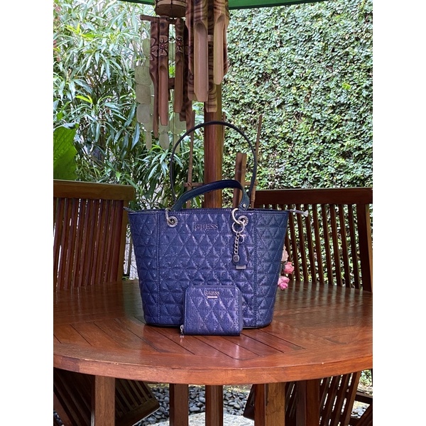 Guess Noelle Small Tote + Dompet Set