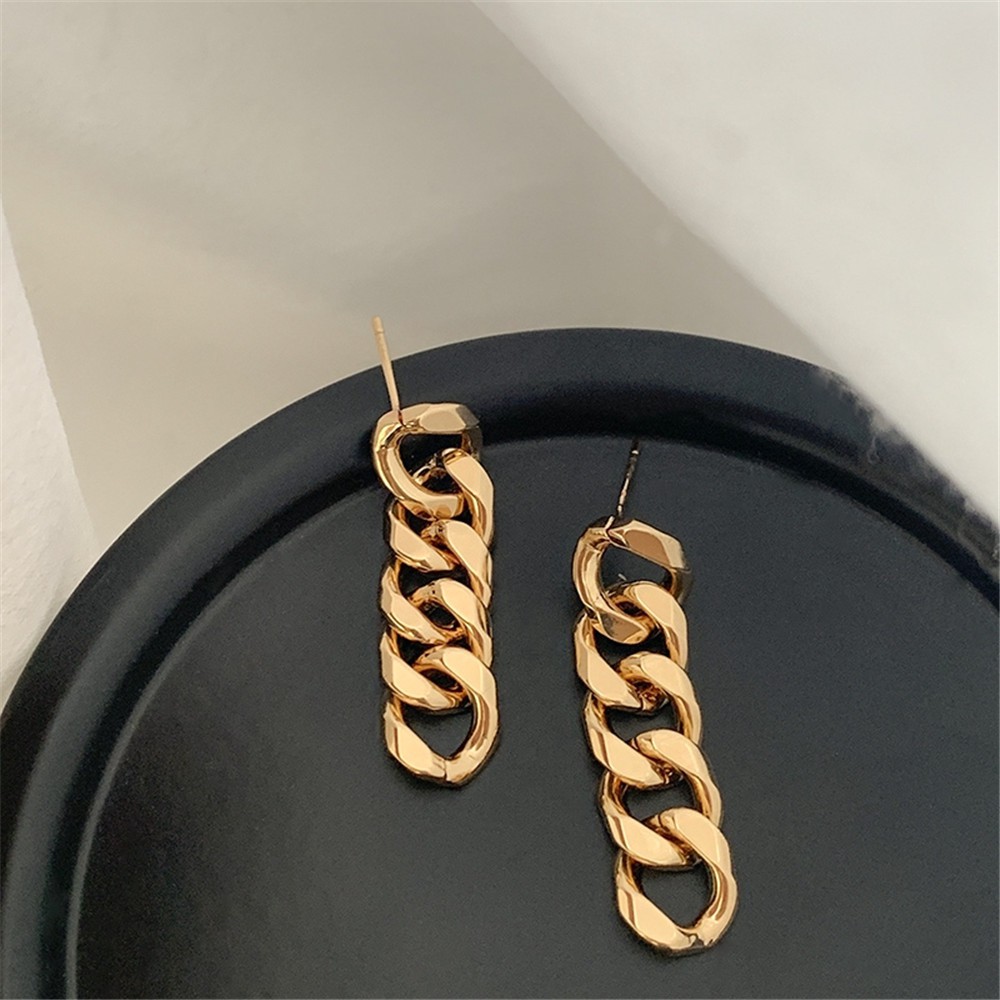 【COD Tangding】Anting Rantai Rumbai Panjang Warna Emas