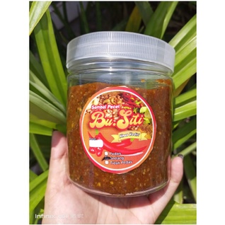 

SAMBAL SAMBEL PECEL BU SITI KHAS KEDIRI KEMASAN BOTOL 500 GR