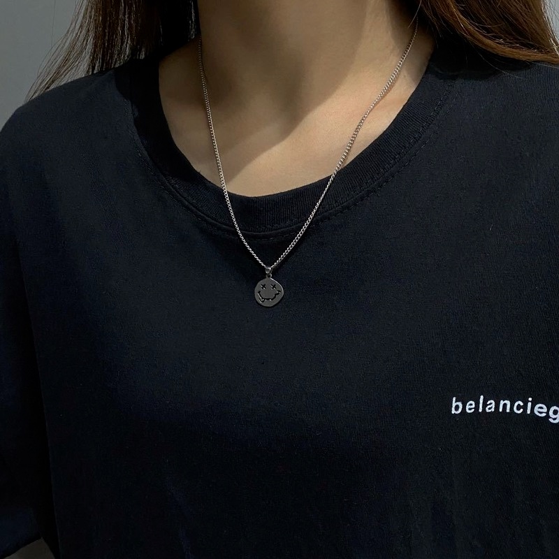 Kalung Rantai Dengan Liontin Smiley Face Untuk Wanita