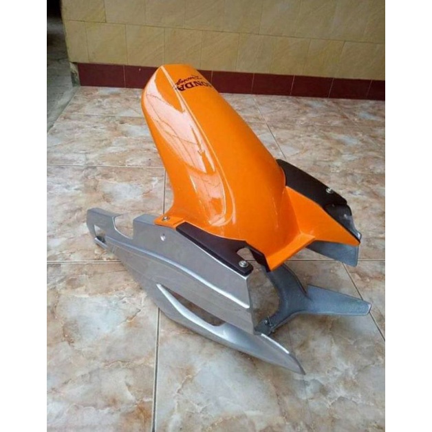 cover arem untuk cbr150 facelift