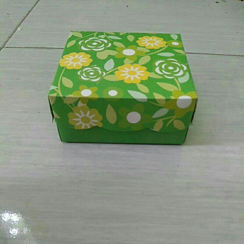 

kardus snack mini uk 10,5x10x4,5 || kardus donat motif | kardus snack 10x10