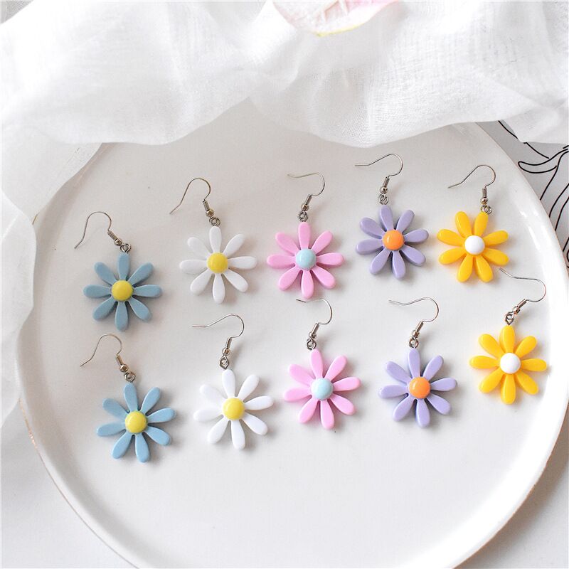 1 Pair  Daisy Flower  Pendant Earrings / Women Bridal Wedding Drop Earrings  / Ladies Elegant  Cute Acrylic Sunflower Dangle Earrings