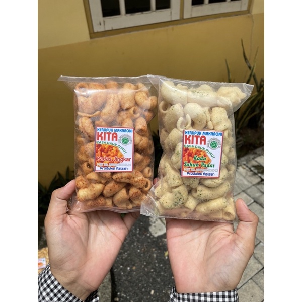

Kerupuk makaroni / Makaroni pedas / Makaroni asin / Kerupuk / Cemilan / Makanan ringan / 55gr