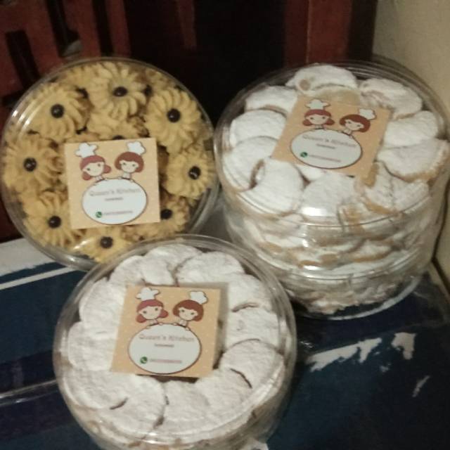 

Kue kering mawar dan putri salju