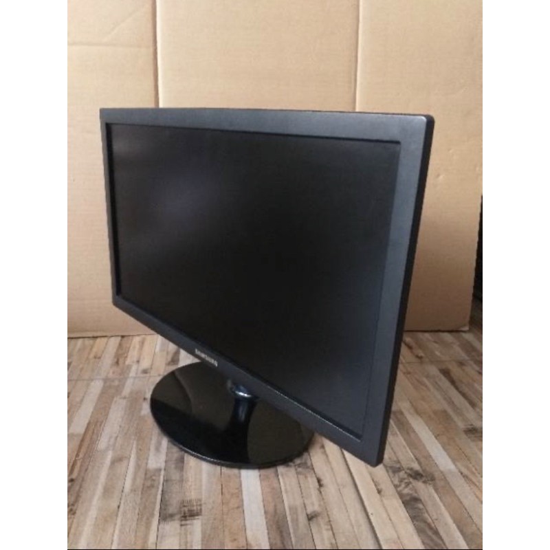 MONITOR SAMASUNG 19inch WIDESCREEN LIKE NEW