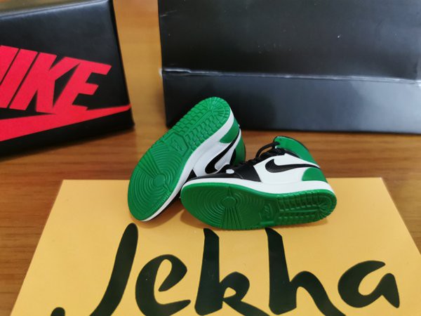 Air Jordan 1 PINE GREEN - 3D Sneakers Keychain Gantungan Kunci