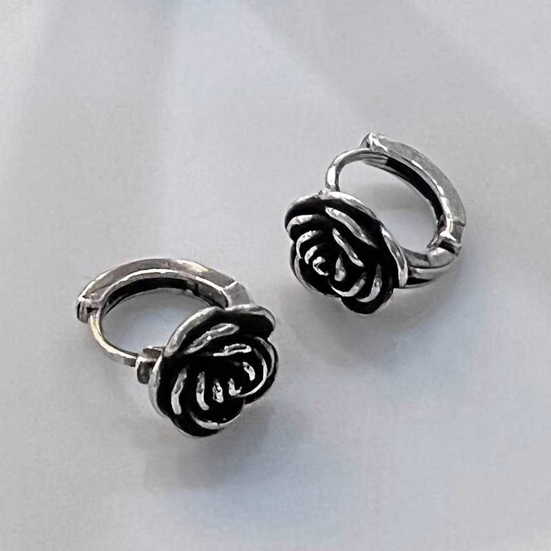 Anting Klip Desain Bunga Camellia Gaya Minimalis Untuk Wanita