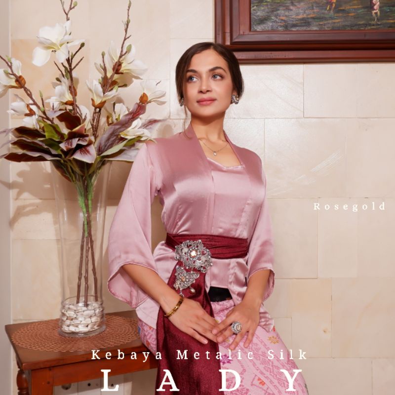 Atasan Kebaya Kutubaru Lengan Lonceng Metalik Silk Lady