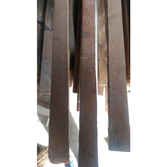 

Cuci Gudang Awal Tahun LIS KAYU 1x3 CM ( 1 METER ) / LEBAR 3 CM Cuci Gudang Awal Tahun