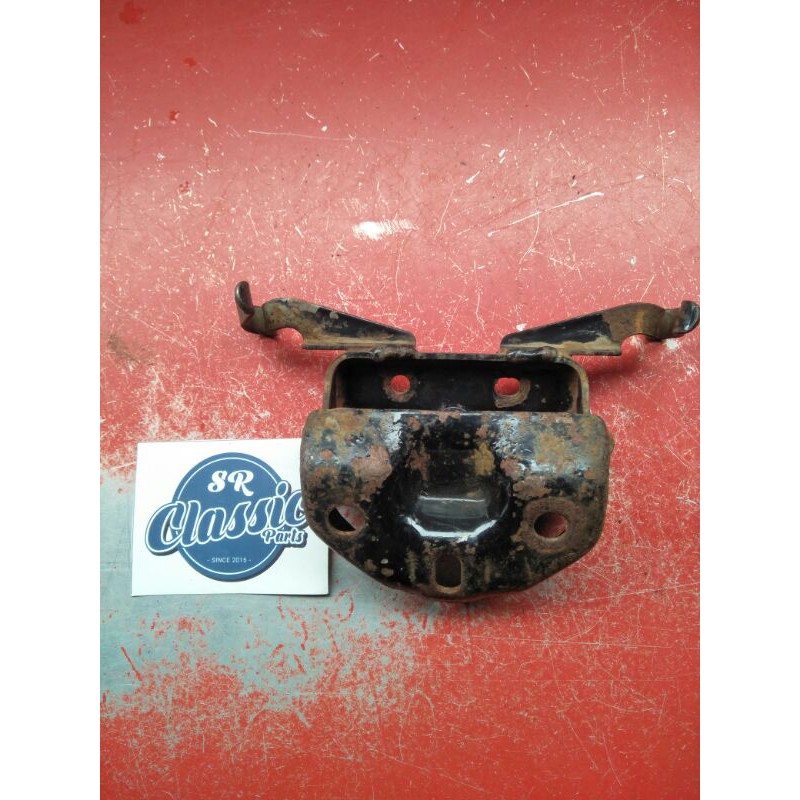 engsel jok kaitan helm honda astrea star prima grand legenda original