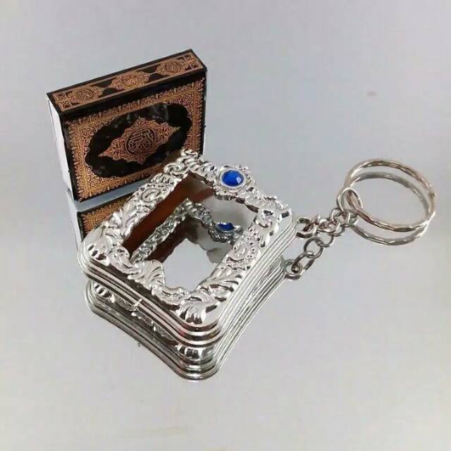 Gantungan Kunci Al-Quran Mini Alquran Souvenir - 1 Pcs