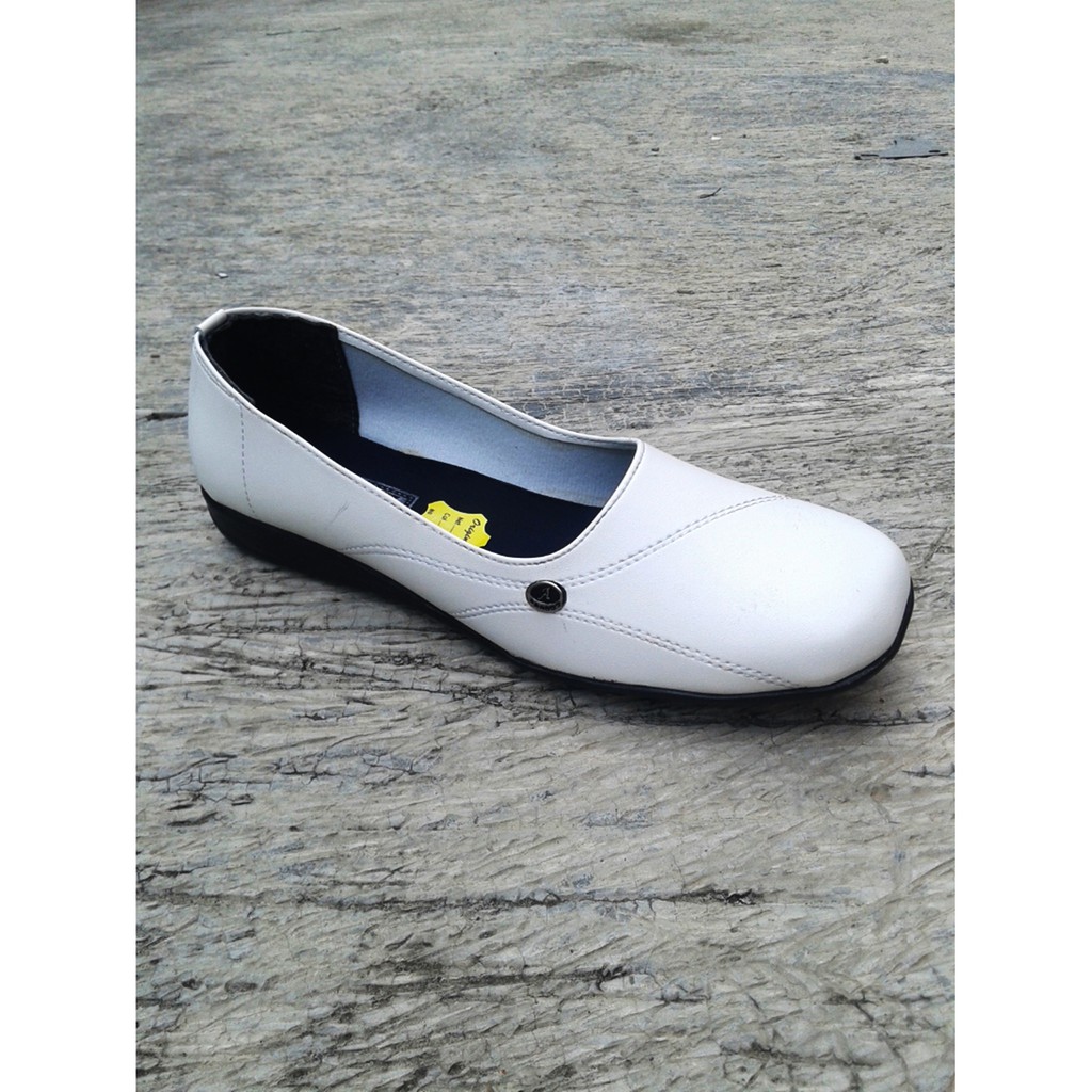 Sepatu Pantofel Flat Wanita AR07 Putih