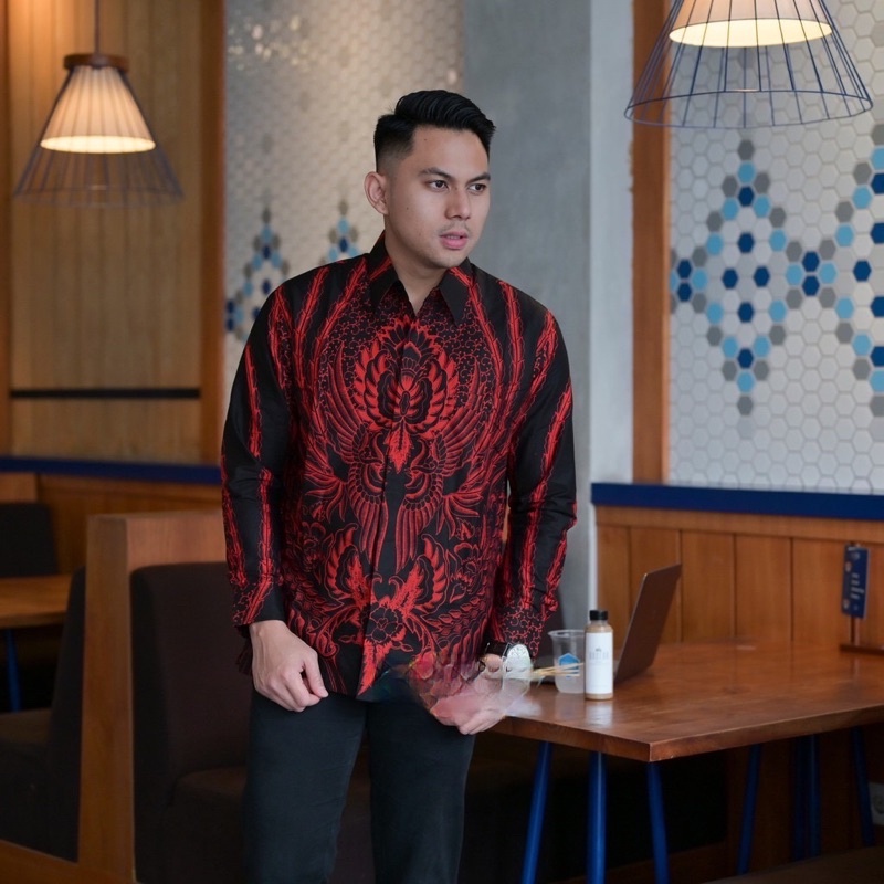 GUMILAR MERAH BATIKSOLOAMANAH KEMEJA BAJU BATIK PRIA SOLO LENGAN PANJANG PENDEK LAPIS FURING ATASAN BATIK PREMIUM MODERN KATUN HALUS PARANG TRUNTUM  PERWIRA BIRU ANJANI PEKSI NAVY SELING ANJANI KAMANDANU BLUE ANJANI JAYANEGARA RAJASAKTI JAYANEGARA UKAIL