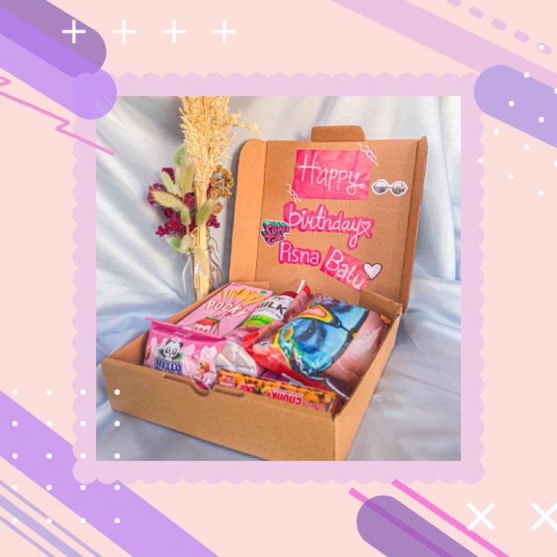 

SNACK BOX PINK / HADIAH KADO WISUDA / HADIAH KADO ULANG TAHUN / GIFT BOX / JAJANAN
