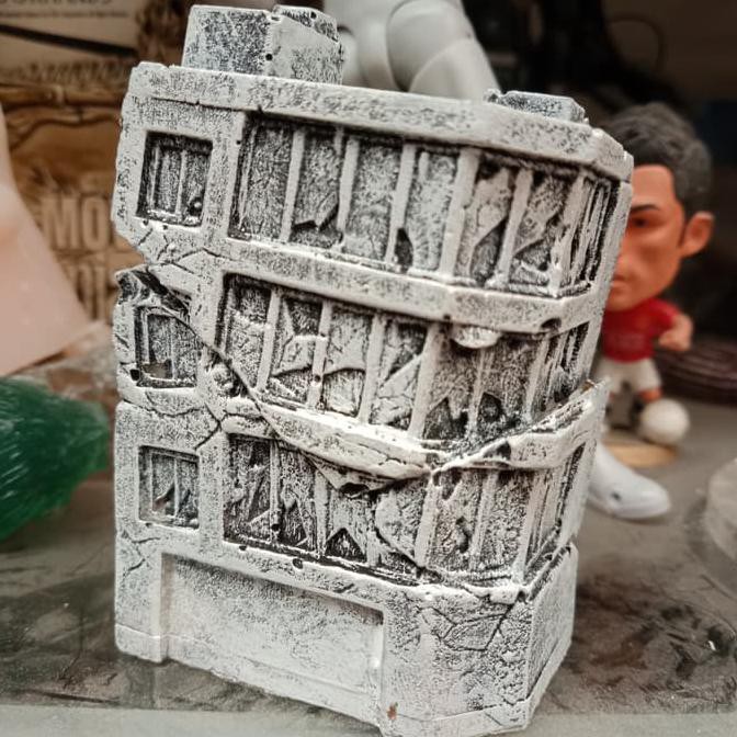 Silahkan Order] Diorama Gedung Rusak For Shf Figma Revoltech