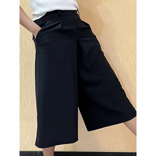 PRELOVED UNIQLO celana kulot standar