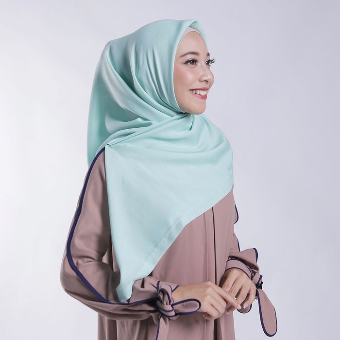 Zoya Kerudung Segi Empat Polos - Nov Scarf Warna Mint