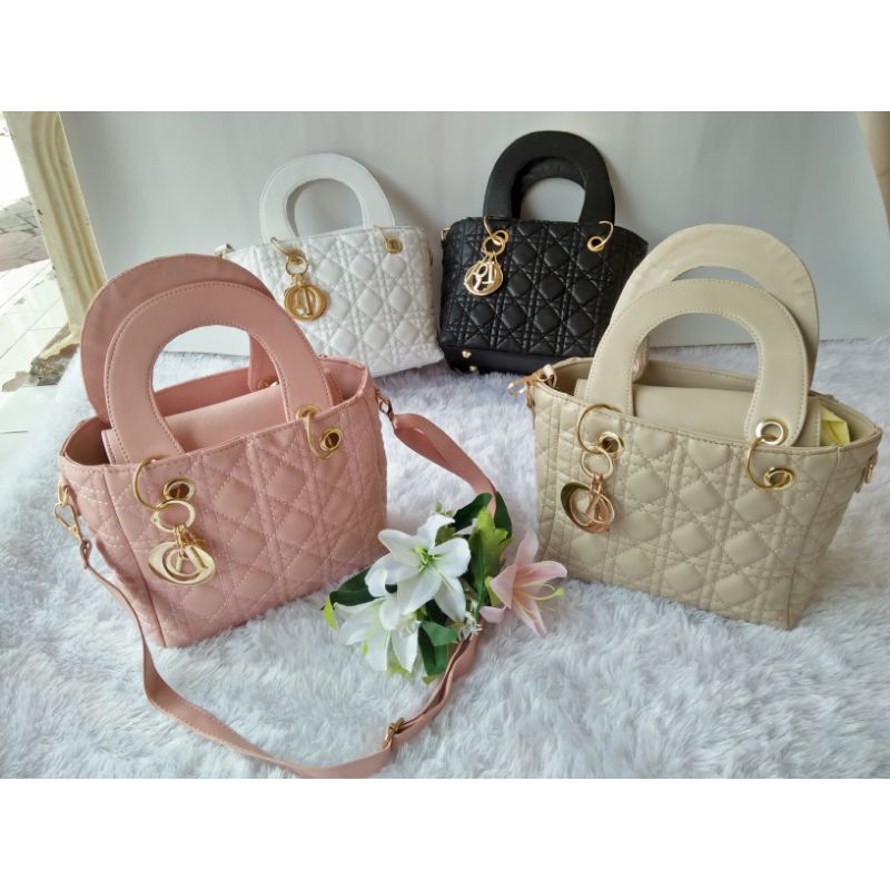 Hand Bag Shella Bisa Dislempang