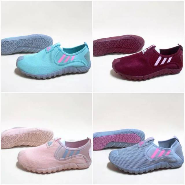 Sepatu Wanita Adidas Slip On sneakers Casual