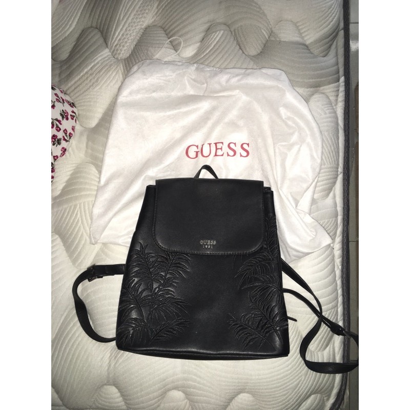 Preloved Guess black Ransel