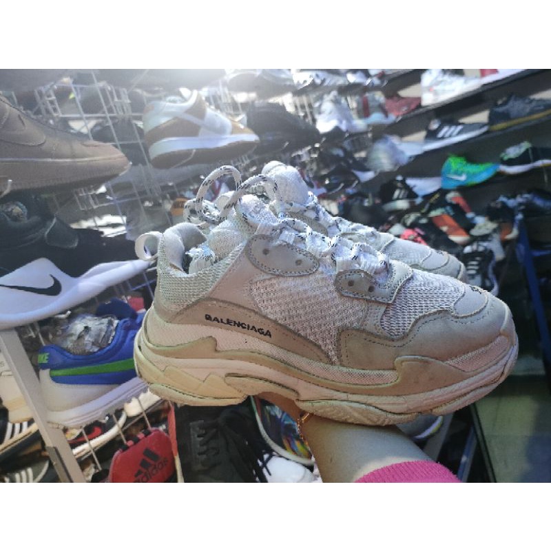 sepatu second Balenciaga