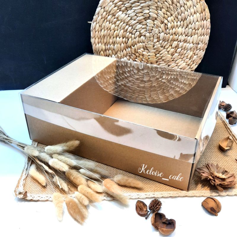 

BOX/DUS PUDDING UKR 22x22x10 ( isi 5 pcs / @12.000 )