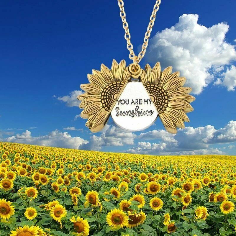 Kalung Rantai Dengan Liontin Bunga Matahari Motif Ukir You are My Sunshine Untuk Wanita