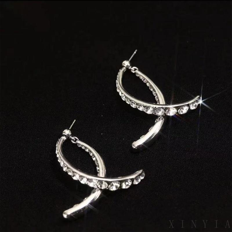 Anting S925 Silver Needle Bentuk Salib Aksen Berlian