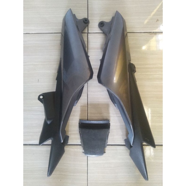 cover body sayap belakang kanan kiri Honda Megapro mono shock New Megapro original copotan