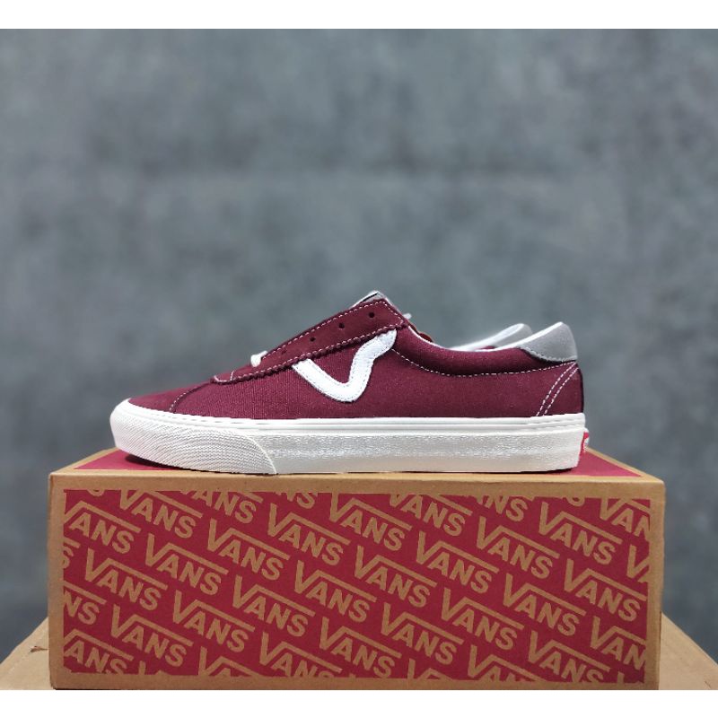 Vans UA Sport (PT. Navya Retail Indonesia)